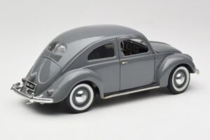 Volkswagen Export Sedan Agave Grey Maisto 1:18 100299 Diecast — photo 3 of 8