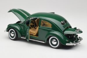 Volkswagen Export Sedan Beryl Green Maisto 1:18 31820 Diecast — photo 5 of 8