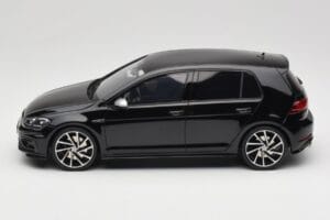Volkswagen Golf R Mk7 Deep Black Otto 1:18 OT417 Resin — photo 3 of 6