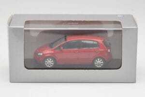 Volkswagen Golf Plus Tornado Red Minichamps 1:43 821911110 Diecast — photo 4 of 4