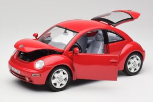 Volkswagen New Beetle Red Bburago 1:18 3342 Diecast — photo 2 of 8