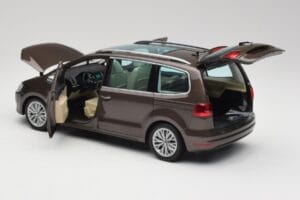 Volkswagen Sharan 7N Oak Brown Metallic Minichamps 1:18 110051001 Diecast — photo 5 of 8