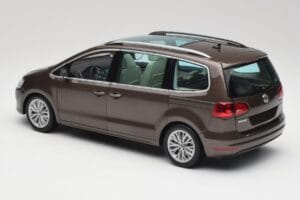 Volkswagen Sharan 7N Oak Brown Metallic Minichamps 1:18 110051001 Diecast — photo 7 of 8