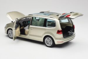 Volkswagen Sharan 7N Reflex Silver Metallic Minichamps 1:18 110051002 Diecast — photo 5 of 8