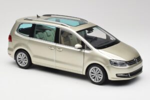Volkswagen Sharan 7N Reflex Silver Metallic Minichamps 1:18 110051002 Diecast — photo 6 of 8