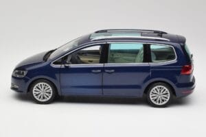 Volkswagen Sharan 7N Shadow Blue Metallic Minichamps 1:18 110051100 Diecast — photo 4 of 8