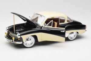 Wartburg 311 Coupe Black & Beige Revell 1:18 8419 Diecast — photo 2 of 8