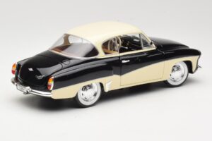 Wartburg 311 Coupe Black & Beige Revell 1:18 8419 Diecast — photo 3 of 8