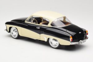 Wartburg 311 Coupe Black & Beige Revell 1:18 8419 Diecast — photo 7 of 8