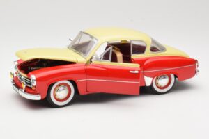 Wartburg 311 Coupe Red & Beige Revell 1:18 8418 Diecast — photo 2 of 8