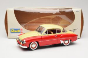 Wartburg 311 Coupe Red & Beige Revell 1:18 8418 Diecast — photo 8 of 8