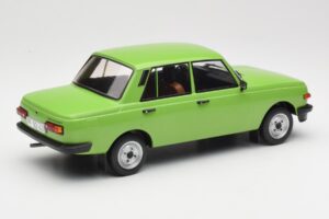 Wartburg 353 Green MCG 1:18 MCG18062 Diecast — photo 2 of 6