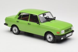 Wartburg 353 Green MCG 1:18 MCG18062 Diecast — photo 4 of 6