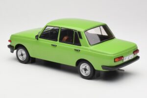 Wartburg 353 Green MCG 1:18 MCG18062 Diecast — photo 5 of 6