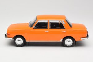 Wartburg 353 Orange MCG 1:18 MCG18061 Diecast — photo 3 of 6