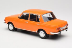 Wartburg 353 Orange MCG 1:18 MCG18061 Diecast — photo 5 of 6