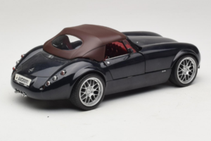 Wiesmann Roadster MF Carbon Black Revell 1:18 WIESMANN001 Diecast — photo 4 of 9