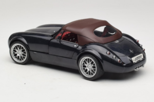 Wiesmann Roadster MF Carbon Black Revell 1:18 WIESMANN001 Diecast — photo 6 of 9