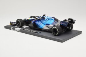 Williams Racing Mercedes FW43B #63 G. Russell Saudi Arabian GP 2021 Minichamps 1:18 117212263 Diecast — photo 5 of 6