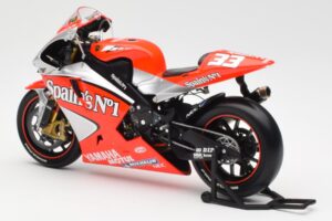 Yamaha YZR-M1 Gauloises Fortuna Yamaha #7 C. Checa MotoGP 2004 Minichamps 1:12 122043007 Diecast — photo 5 of 6