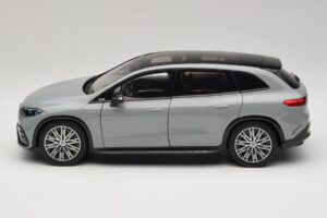 Mercedes EQS SUV X296 Manufaktur Alpine Grey NZG 1:18 B66960591 Diecast — photo 4 of 8