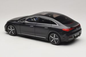 Mercedes EQE V295 Graphite Grey Magno NZG 1:18 B66961108 Diecast — photo 4 of 8