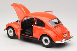 Volkswagen Beetle Orange Gremlins Movie Greenlight 1:18 12985 Diecast — photo 5 of 8