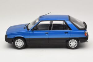 Renault 11 TXE Blue Metallic MCG 1:18 MCG18591 Diecast — photo 3 of 6