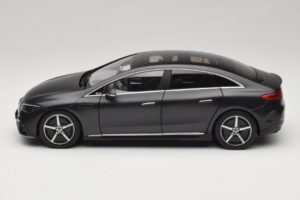 Mercedes EQE V295 Graphite Grey Magno NZG 1:18 B66961108 Diecast — photo 3 of 8