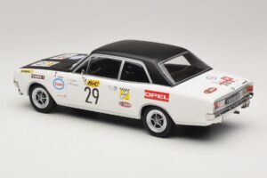 Opel Commodore A #29 J-L. Clarr / J-P. Peyroux Tour de France Automobile 1971 MCG 1:18 MCG18562R Diecast — photo 5 of 6