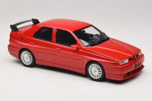Alfa Romeo 155 GTA Stradale Alfa Red Otto 1:18 OT1132 Resin — photo 4 of 6