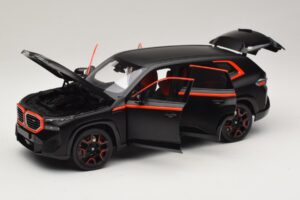 BMW XM G09 Matt Black Minichamps 1:18 110023301 Diecast — photo 2 of 8