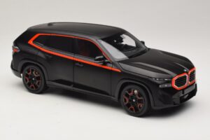 BMW XM G09 Matt Black Minichamps 1:18 110023301 Diecast — photo 6 of 8