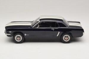 Ford Mustang Nightmist Blue Norev 1:18 182805 Diecast — photo 3 of 6