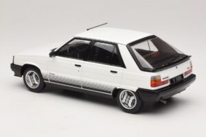 Renault 11 Turbo White MCG 1:18 MCG18589 Diecast — photo 5 of 6