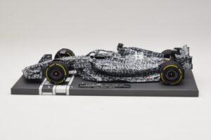 Alfa Romeo Orlen C42 R. Kubica Testing Barcelona 2022 Minichamps 1:18 117229988 Resin — photo 3 of 7