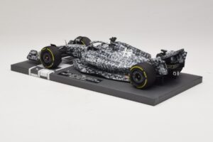Alfa Romeo Orlen C42 R. Kubica Testing Barcelona 2022 Minichamps 1:18 117229988 Resin — photo 5 of 7