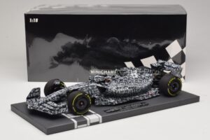 Alfa Romeo Orlen C42 V. Bottas Testing Barcelona 2022 Minichamps 1:18 117229977 Resin — photo 7 of 7