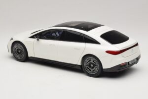 Mercedes EQS V297 Manufaktur Opalite White NZG 1:18 B66961049 Diecast — photo 7 of 8