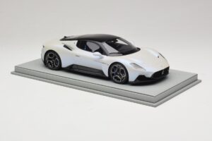 Maserati MC20 Bianco Audace BBR 1:18 P18191AMAS Resin — photo 5 of 6