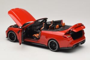 BMW M4 G83 Cabriolet Red Metallic Minichamps 1:18 110021030 Diecast — photo 5 of 8
