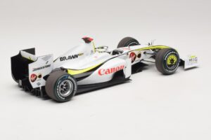 Brawn GP BGP001 #22 J. Button Singapore GP 2009 Minichamps 1:18 180090222 Resin — photo 2 of 7