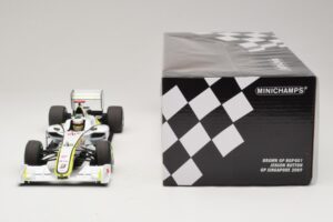 Brawn GP BGP001 #22 J. Button Singapore GP 2009 Minichamps 1:18 180090222 Resin — photo 6 of 7