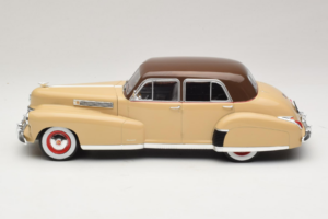 Cadillac Fleetwood Series 60 Special Beige MCG 1:18 MCG18656 Diecast — photo 3 of 6