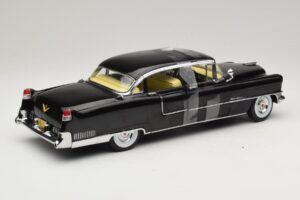 Cadillac Fleetwood Series 60 The Godfather Greenlight 1:18 12949 Diecast — photo 2 of 6
