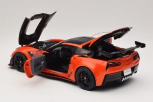 Chevrolet Corvette C7 ZR1 Red IXO 1:18 U18RDC001-FO Diecast — photo 5 of 8