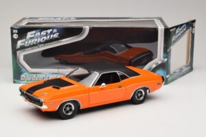 Dodge Challenger R/T Fast & Furious Darden's Car Greenlight 1:18 12846 Diecast — photo 8 of 8