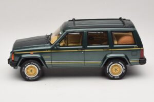 Jeep Cherokee XJ Limited Hunter Green Otto 1:18 OT1204 Resin — photo 3 of 6