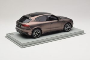 Maserati Grecale Bronze BBR 1:18 P18220FMAS Resin — photo 3 of 7