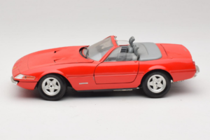 Ferrari 365 GTS/4 Spider Red Techno Giodi 1:18 40028-P1 Diecast — photo 4 of 8